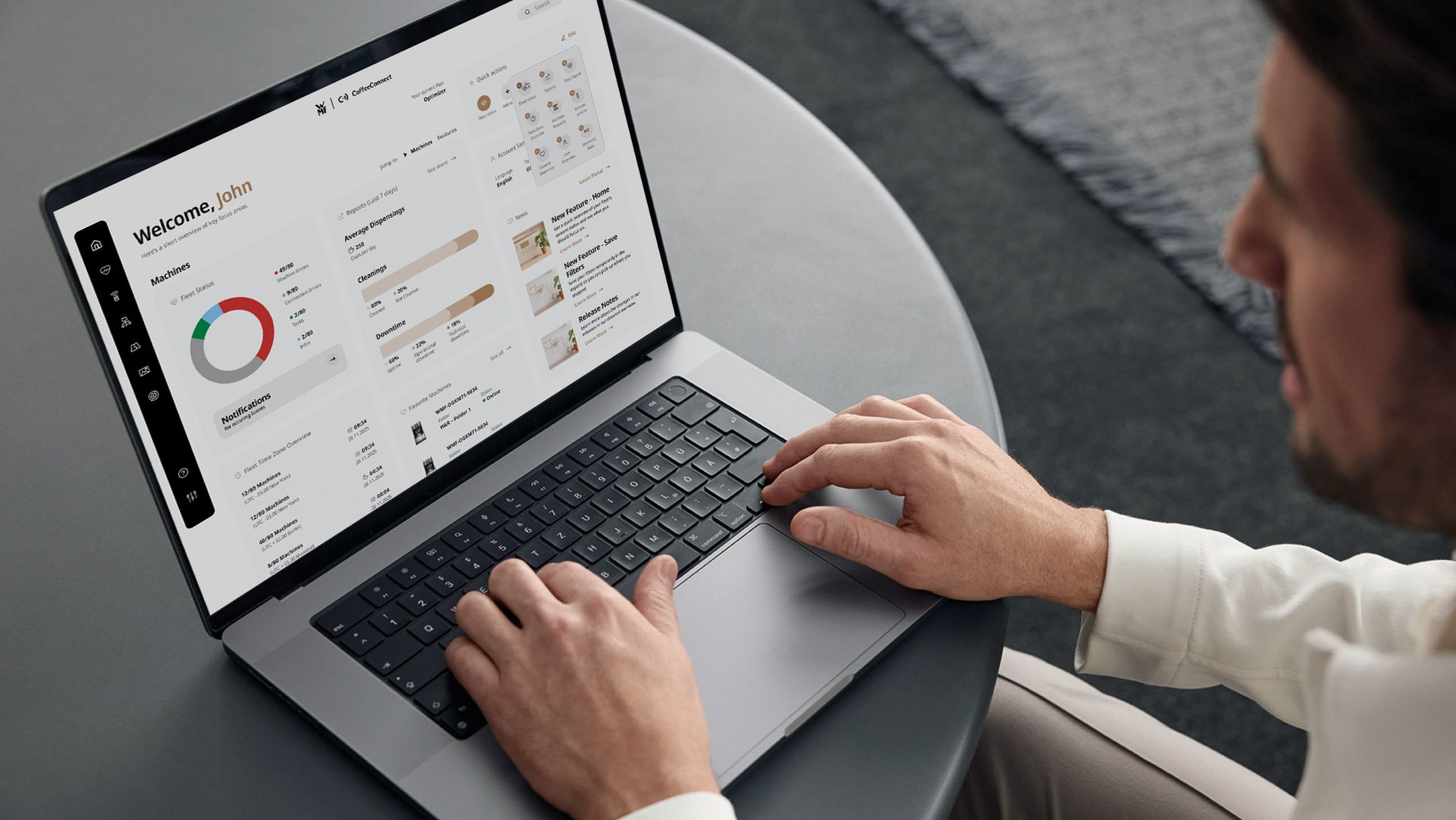 Man using the digital solution for transparency WMF CoffeeConnect on a notebook