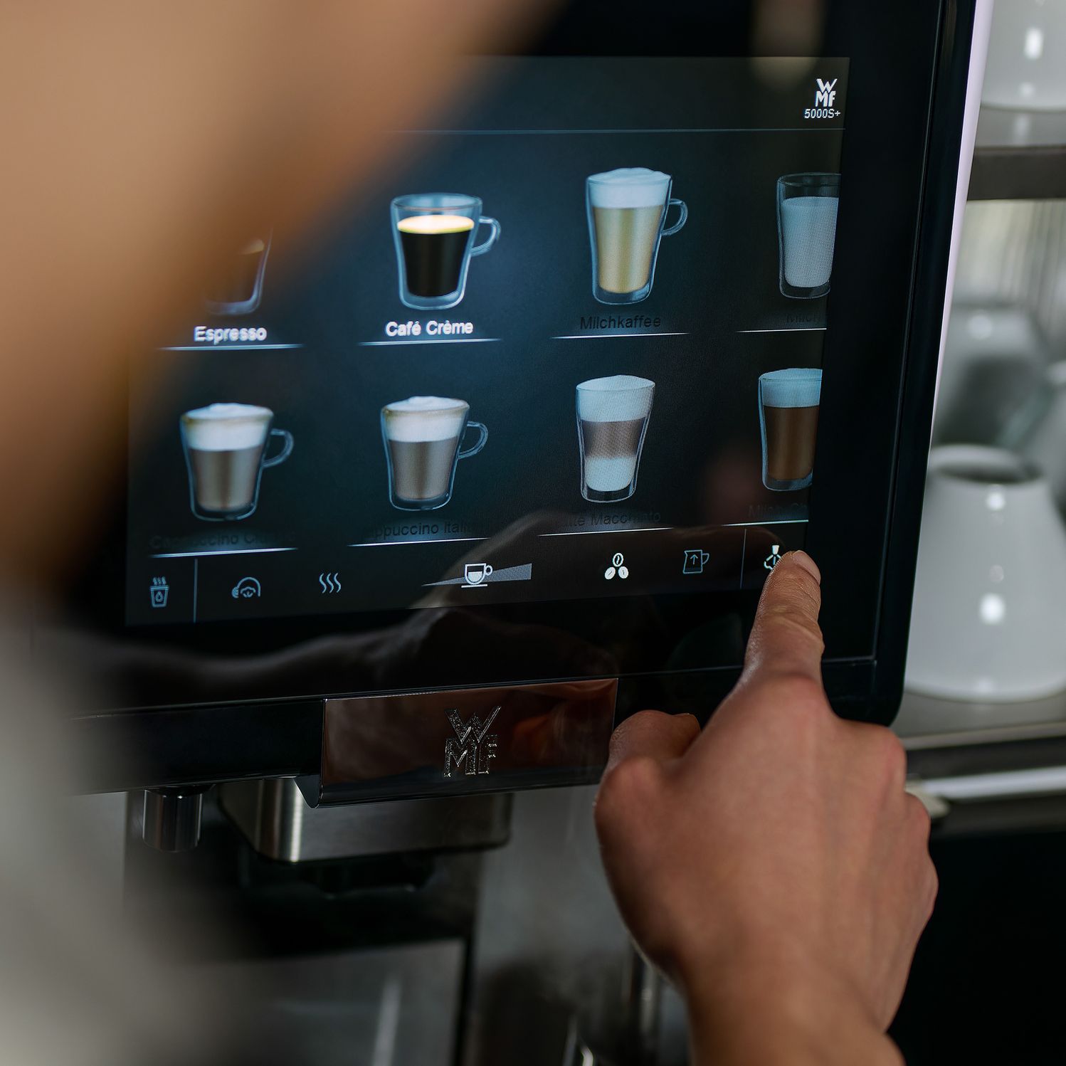 WMF 5000 S+ 10-inch touch display