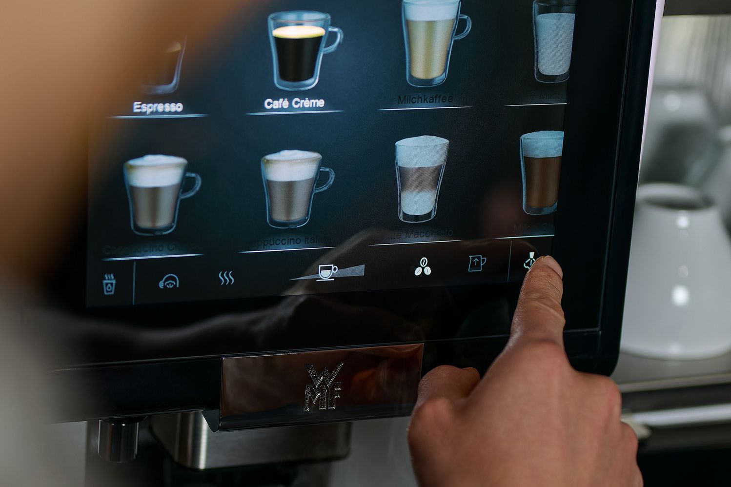 wmf-pcm_5000Splus_cm_media_10”TouchDisplay_72ppi_1-1_1920x1920_final